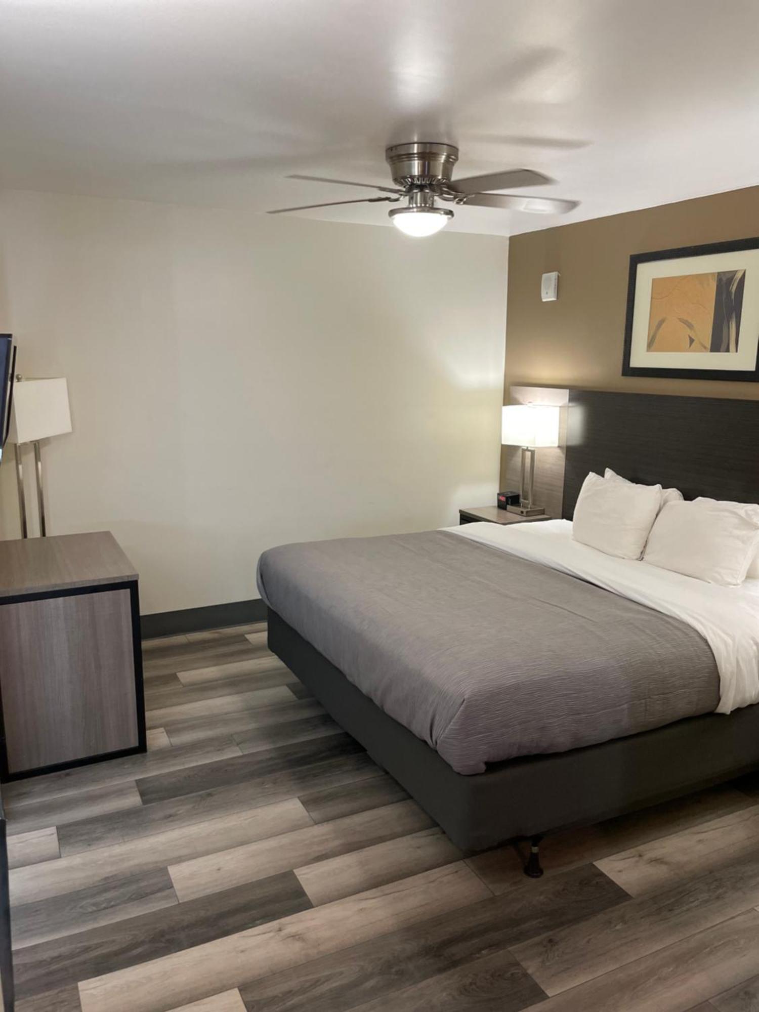 Quality Inn & Suites Goodyear - Phoenix West Exterior photo